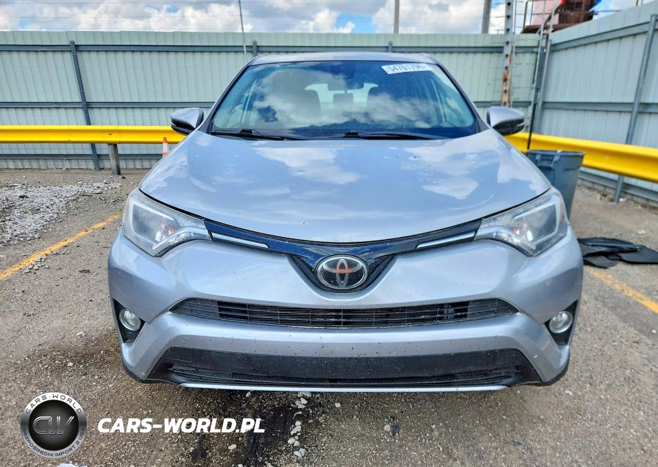 2018 Toyota Rav4 Xle VIN:2T3WFREV2JW475454 - 5