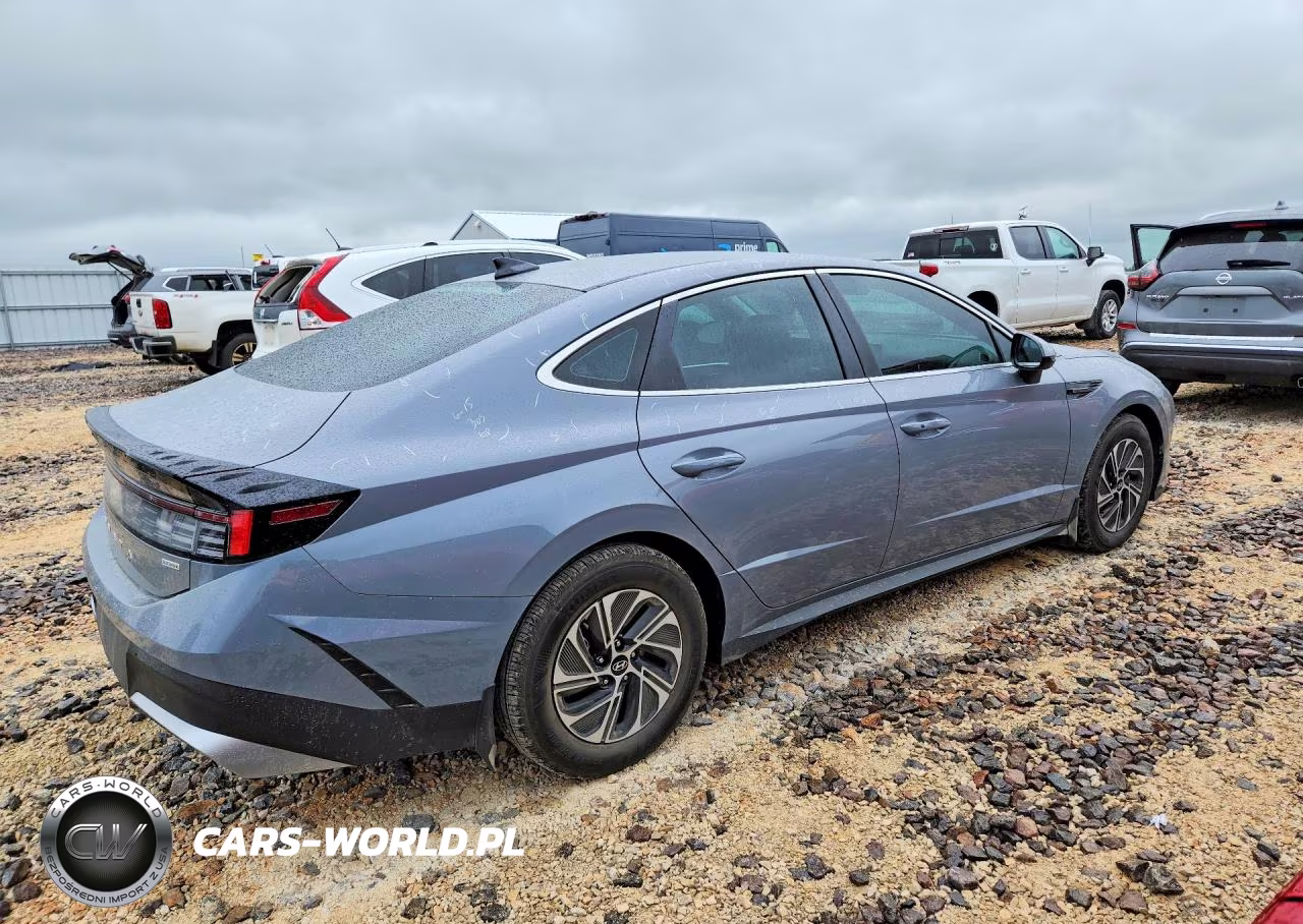2026 Hyundai Sonata VIN:KMHL24JJ1TA145175 - 3