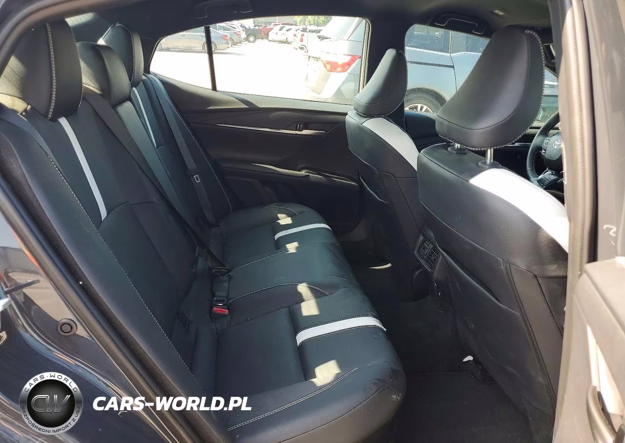 2025 Toyota Camry Se VIN:4T1DAACKXSU644601 - 10