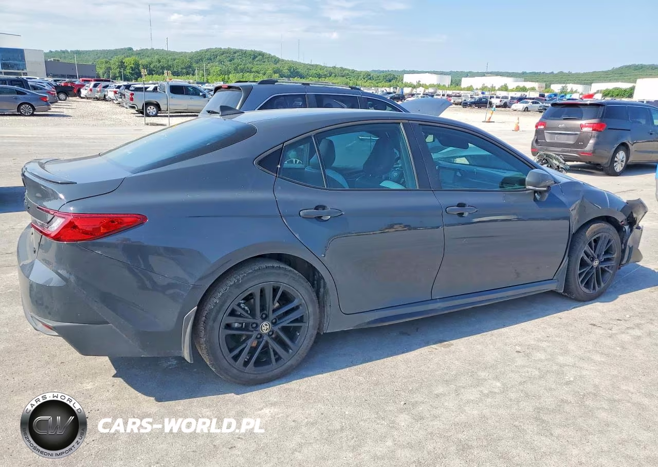 2025 Toyota Camry Se VIN:4T1DAACKXSU644601 - 3