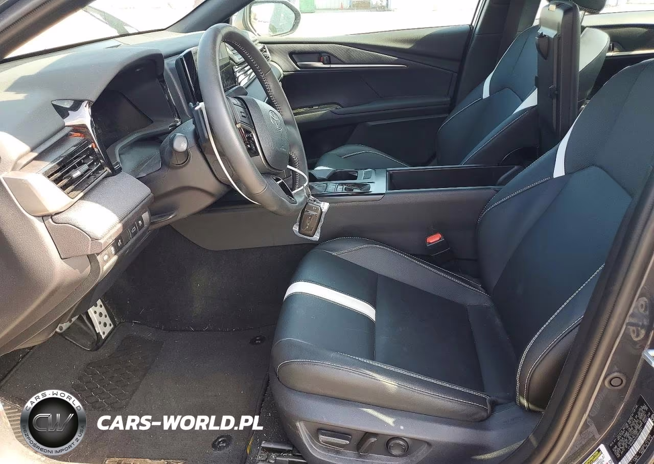 2025 Toyota Camry Se VIN:4T1DAACKXSU644601 - 7