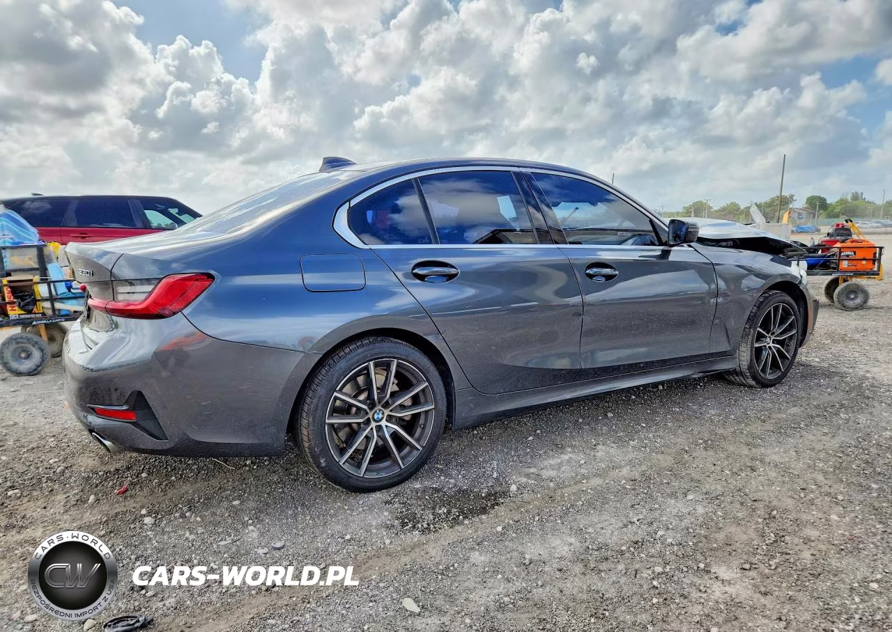 2019 BMW 330I VIN:WBA5R1C56KAJ98439 - 3