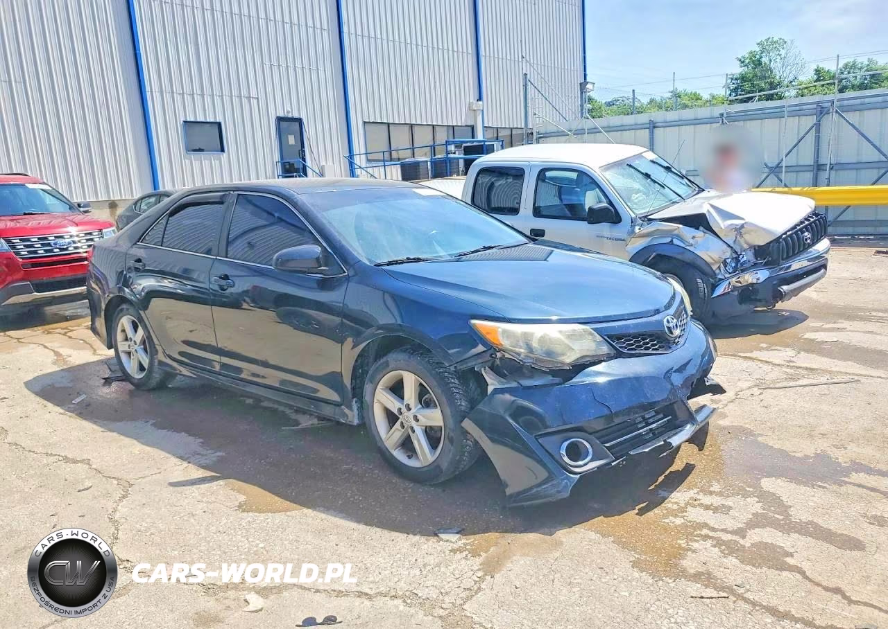 2014 Toyota Camry Se VIN:4T1BF1FK2EU443865 - 4