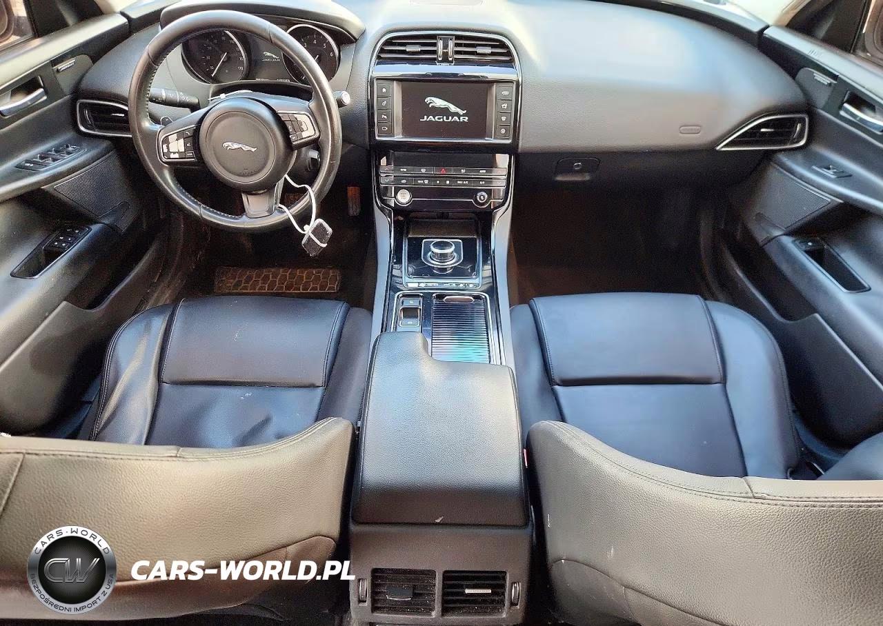2018 Jaguar Xe Premium VIN:SAJAD4FX4JCP34355 - 8