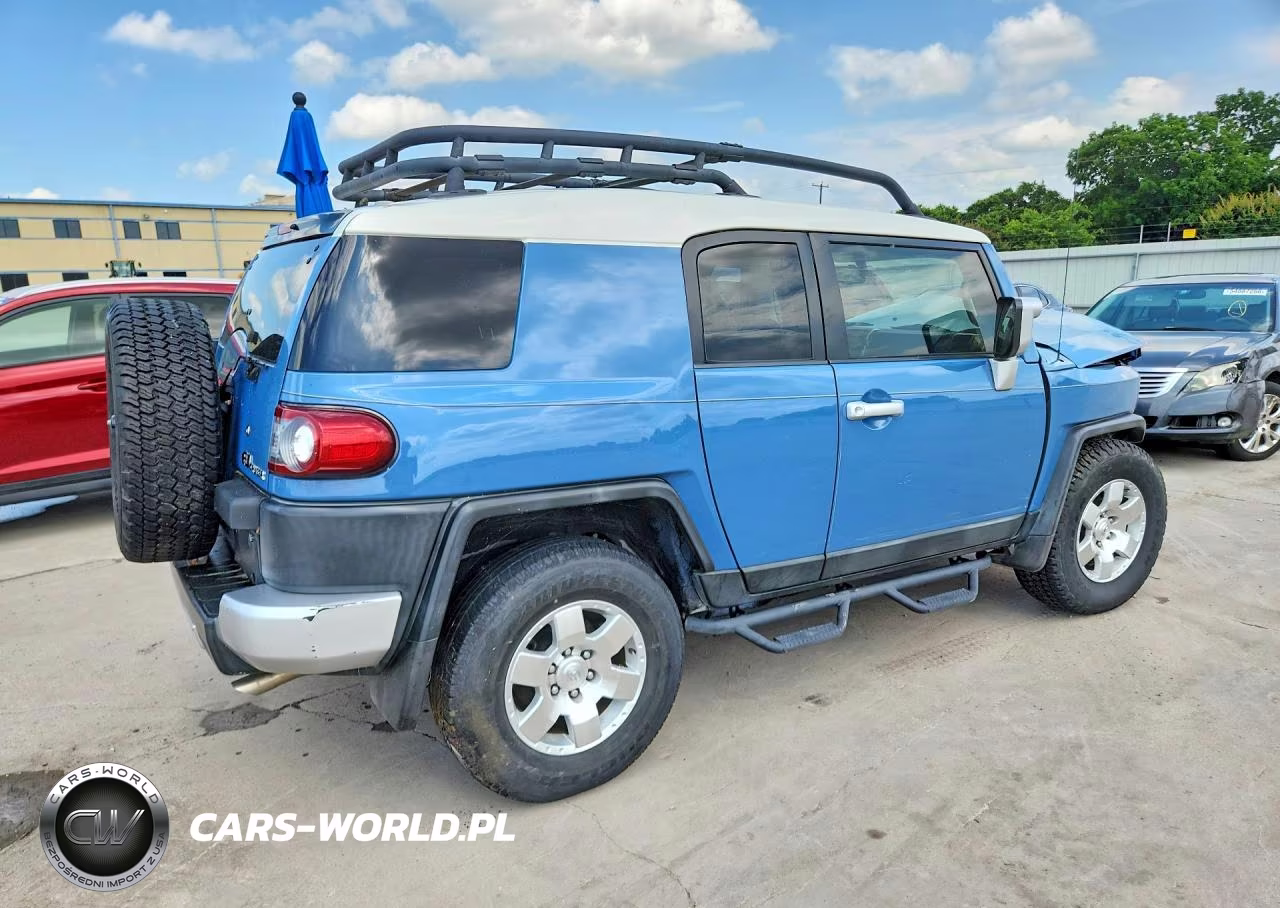 2012 Toyota Fj Cruiser Base VIN:JTEZU4BF0CK012528 - 3