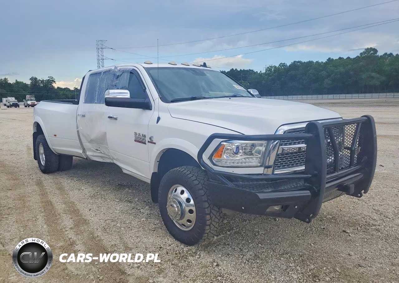 2017 Ram 3500 Laramie VIN:3C63RRJL9HG770342 - 4