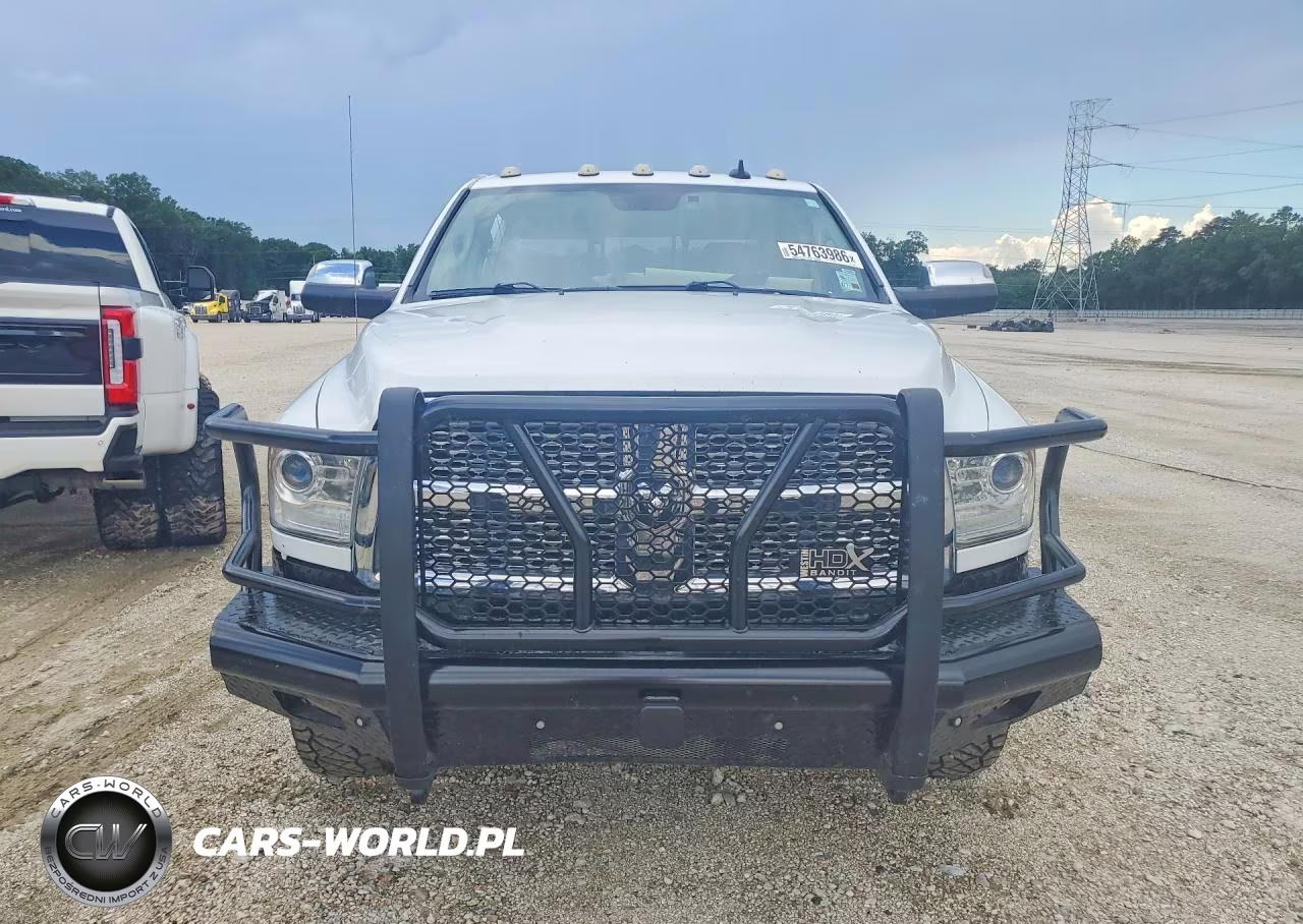 2017 Ram 3500 Laramie VIN:3C63RRJL9HG770342 - 5