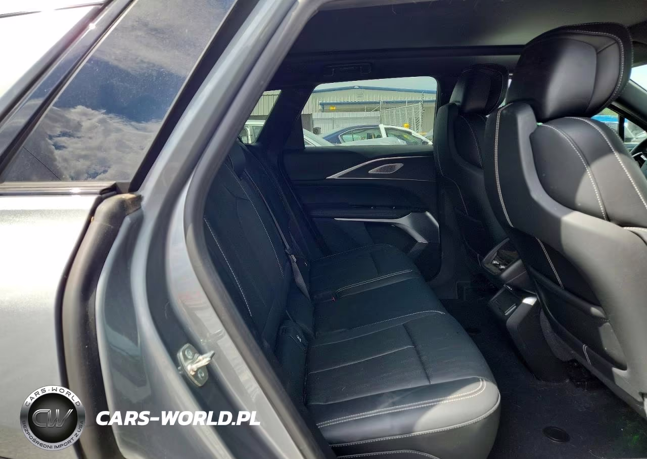 2024 Cadillac Lyriq Luxury VIN:1GYKPRRK5RZ116214 - 10