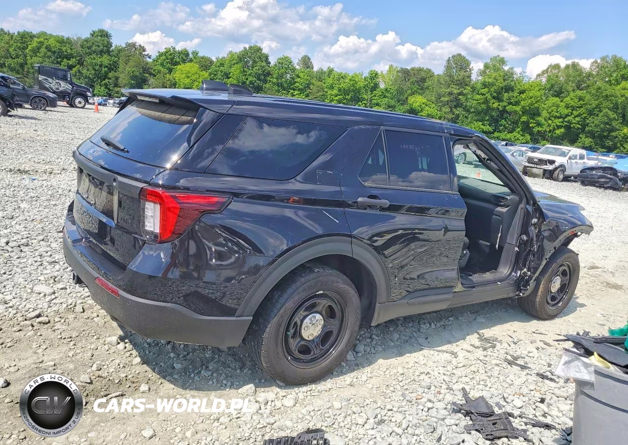 2025 Ford Explorer Police Interceptor VIN:1FM5K8AW7SGB62893 - 3