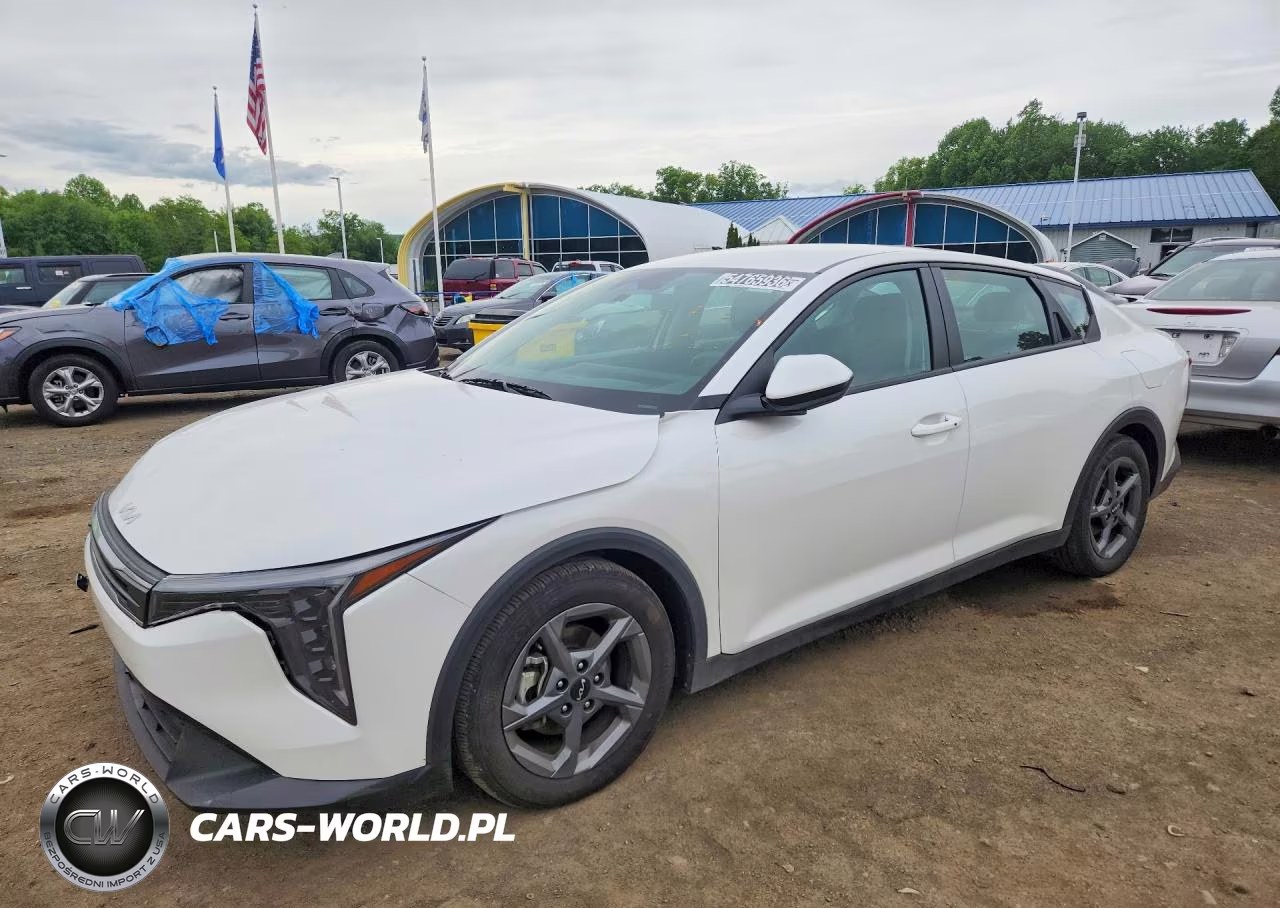 2025 Kia K4 Lxs