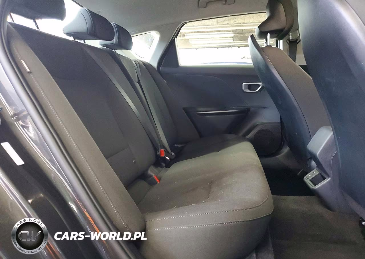 2026 Kia K4 Lxs VIN:3KPFT4DE7TE302279 - 10