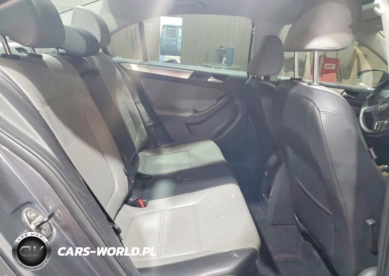 2013 Volkswagen Jetta Hybrid VIN:3VW637AJ2DM264516 - 10