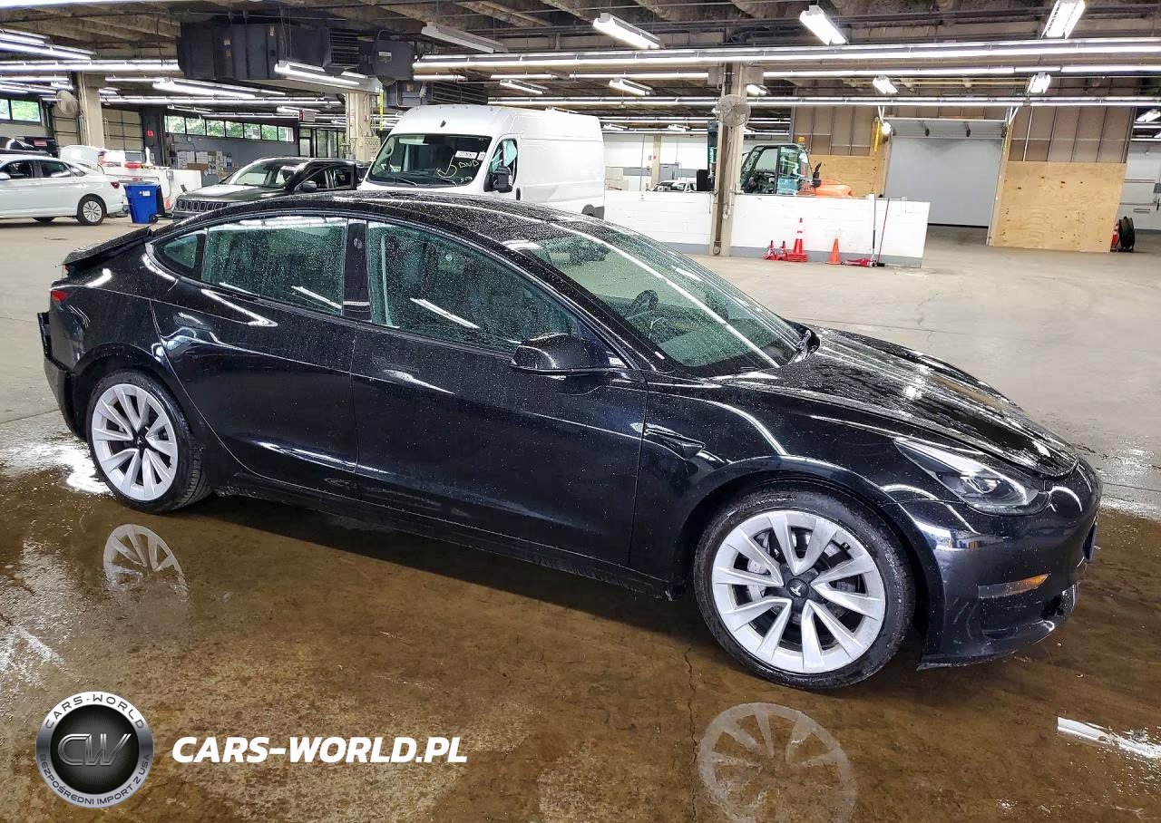 2023 Tesla Model 3 VIN:5YJ3E1EAXPF451826 - 4