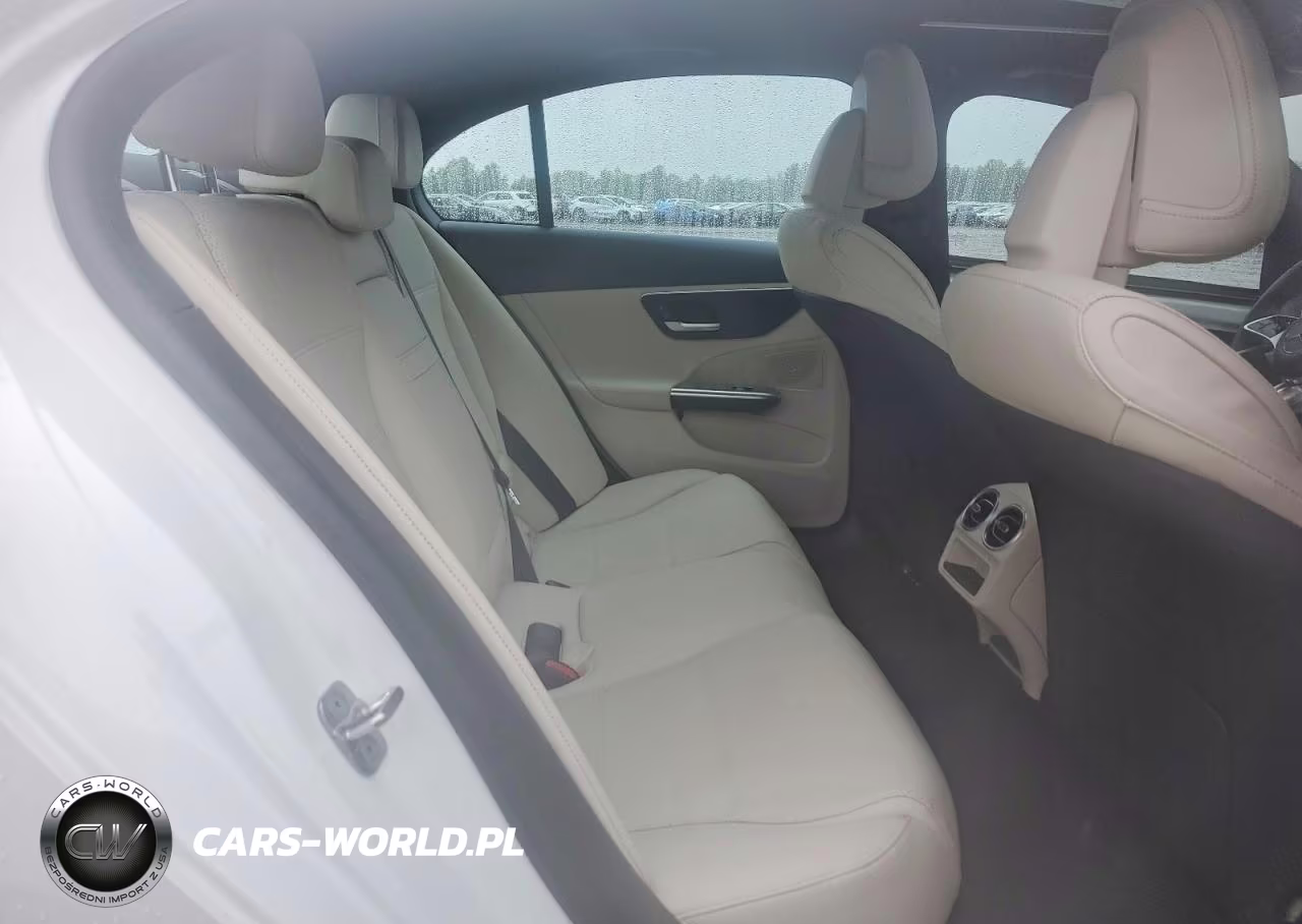 2024 Mercedes-Benz C 300 4Matic VIN:W1KAF4HB6RR233959 - 10