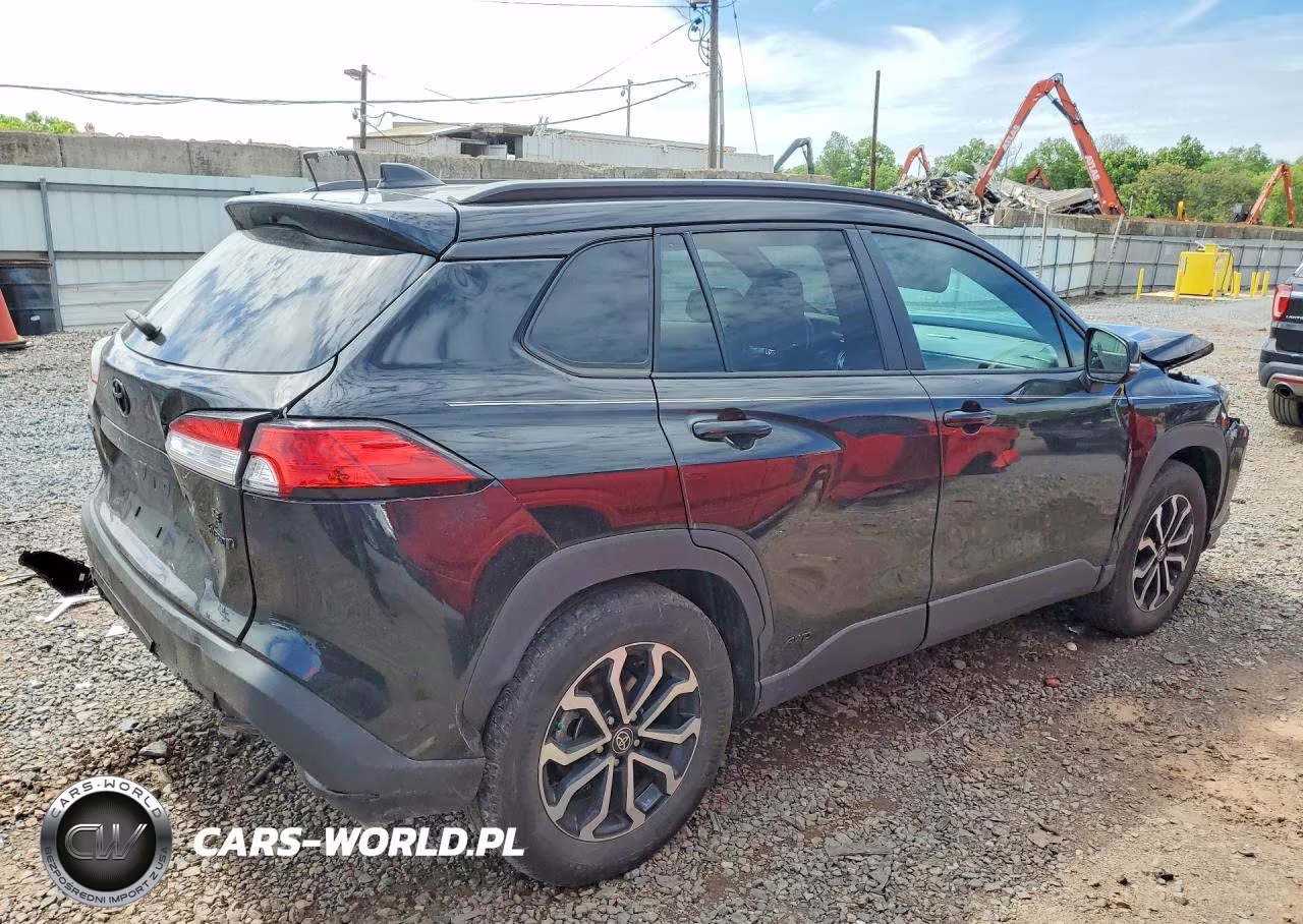 2024 Toyota Corolla Cross Hybrid Se VIN:7MUFBABGXRV037724 - 3