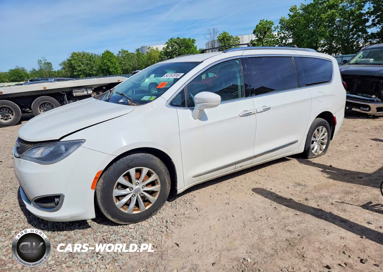 2018 Chrysler Pacifica Touring L – zdjęcie 1 z 13