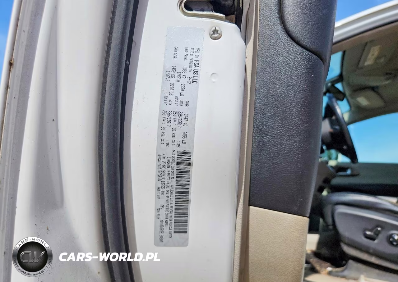 2018 Chrysler Pacifica Touring L VIN:2C4RC1BG5JR119765 - 13