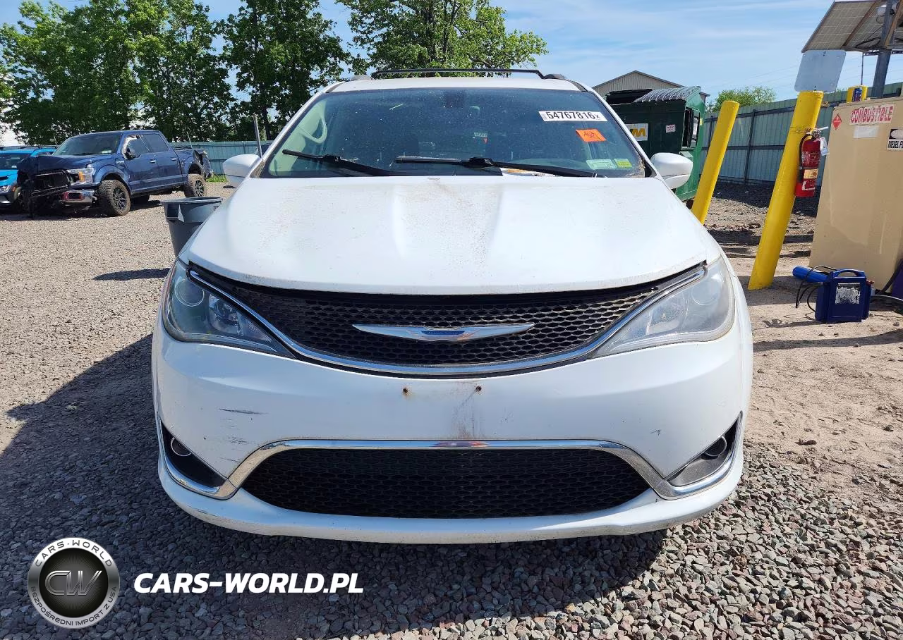 2018 Chrysler Pacifica Touring L VIN:2C4RC1BG5JR119765 - 5