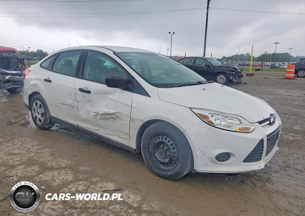 2012 Ford Focus S VIN:1FAHP3E24CL434537 - 4