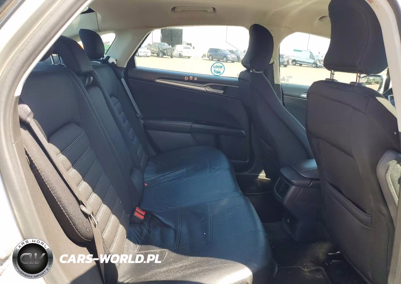2015 Ford Fusion Se VIN:3FA6P0H73FR184212 - 10