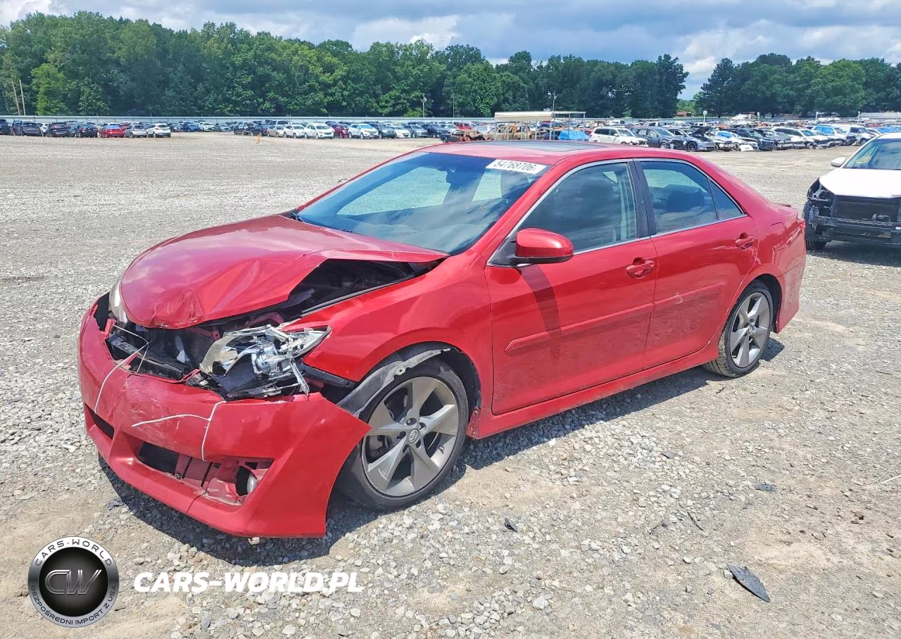 2014 Toyota Camry Se Sport – zdjęcie 1 z 12