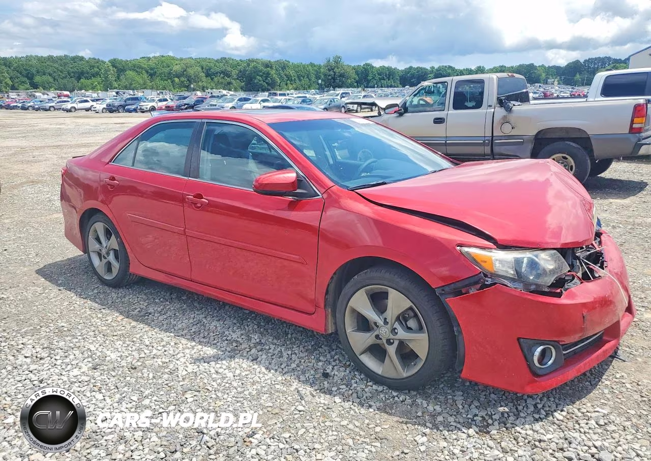 2014 Toyota Camry Se Sport VIN:4T1BF1FK4EU859870 - 4