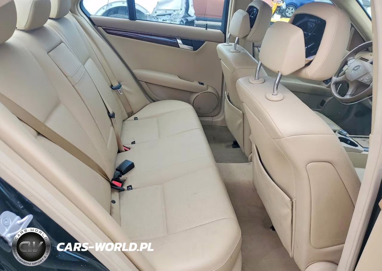 2008 Mercedes-Benz C 300 4Matic VIN:WDDGF81X08F121102 - 10