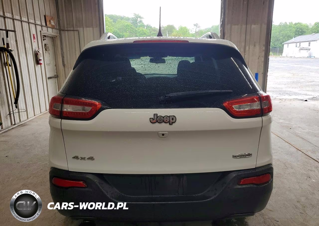 2016 Jeep Cherokee Latitude VIN:1C4PJMCB8GW219246 - 6