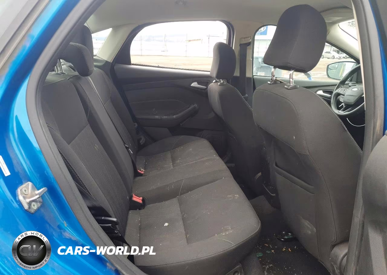 2015 Ford Focus VIN:1FADP3F2XFL300083 - 10