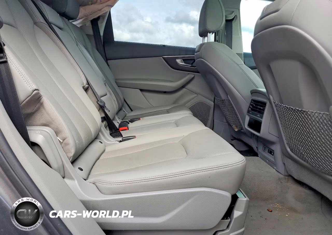 2021 Audi Q7 Premium Plus VIN:WA1LJAF76MD030889 - 11