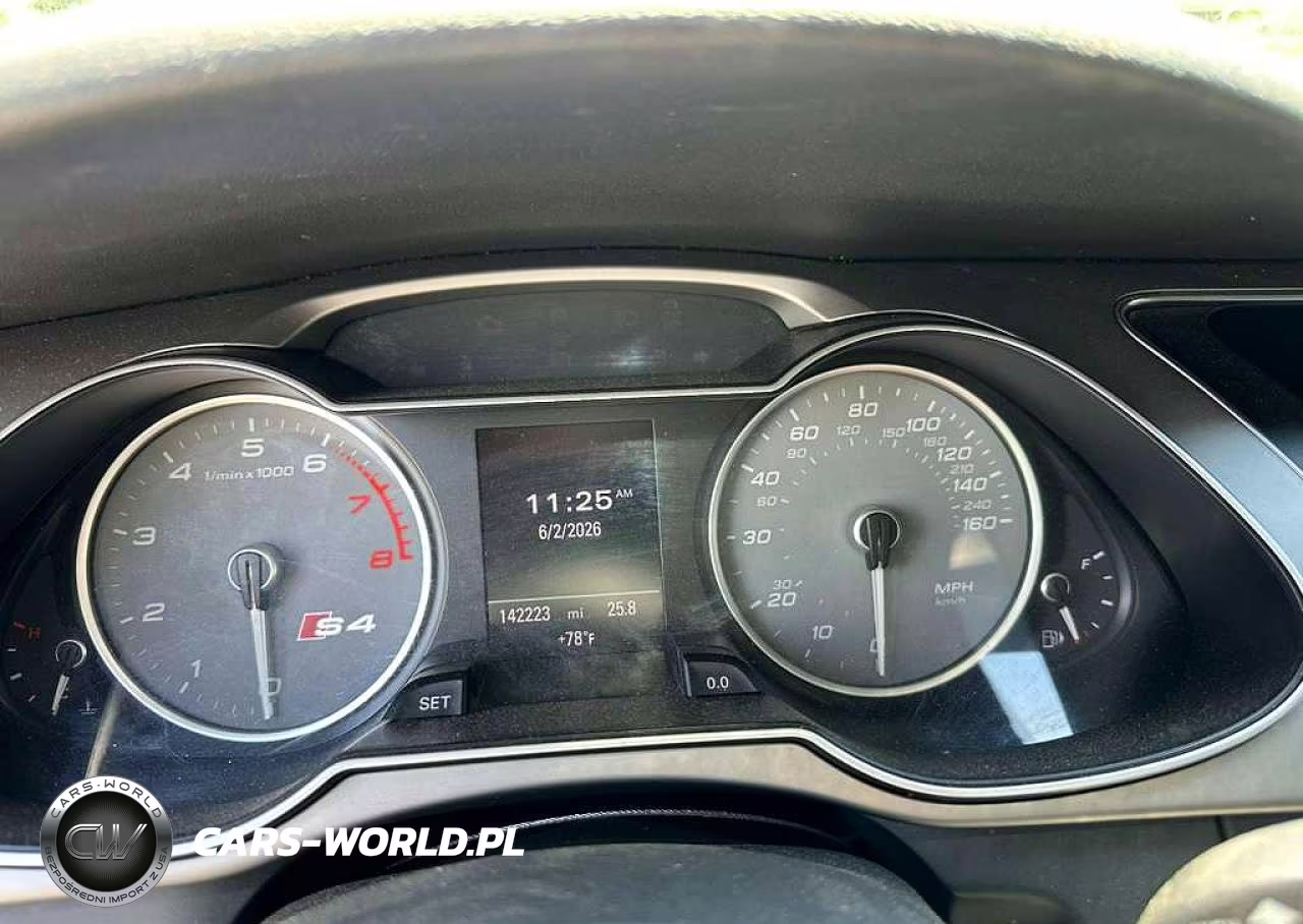 2013 Audi S4 Prestige VIN:WAUKGAFL2DA169896 - 6