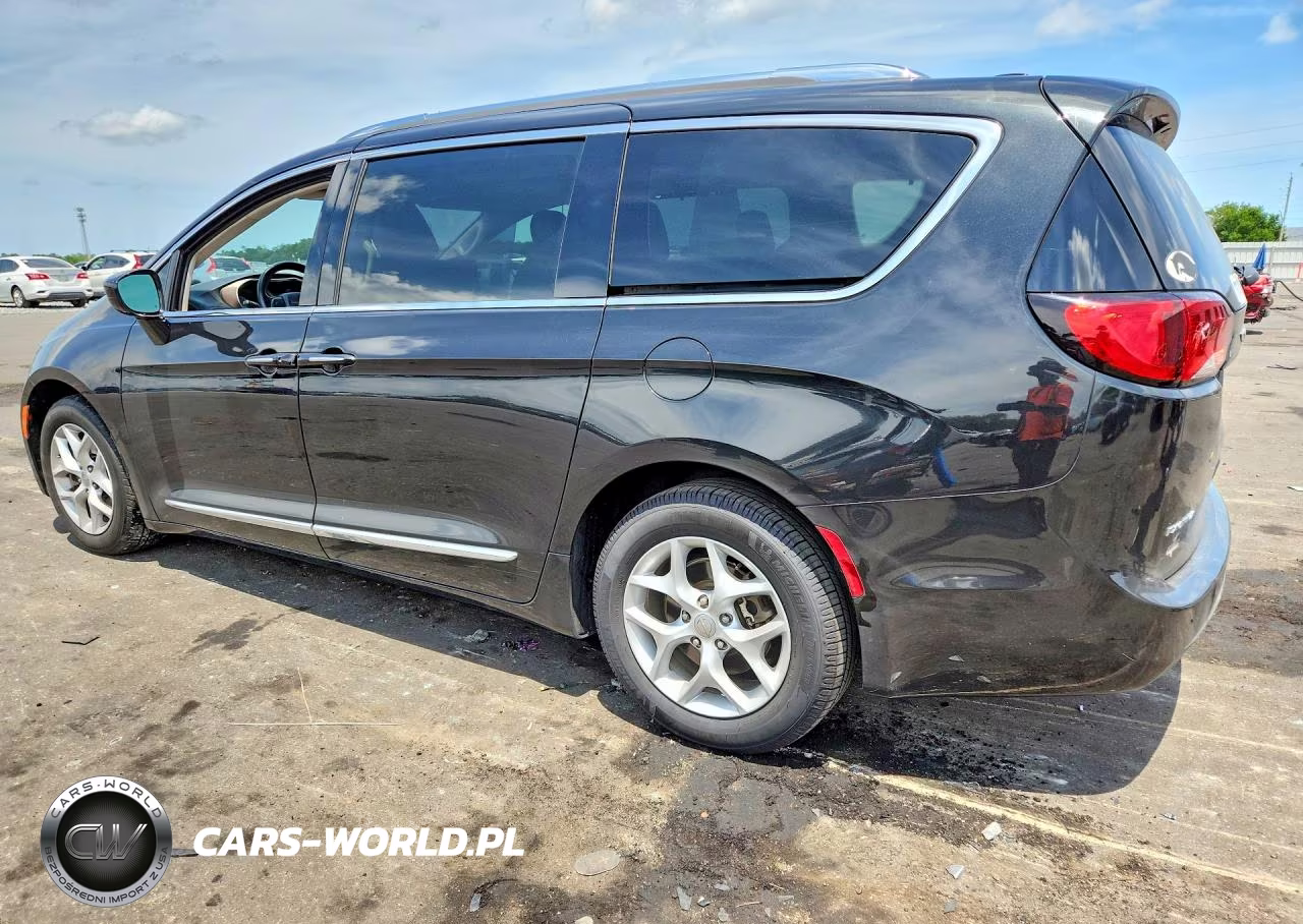 2018 Chrysler Pacifica Touring L Plus VIN:2C4RC1EG8JR194360 - 2