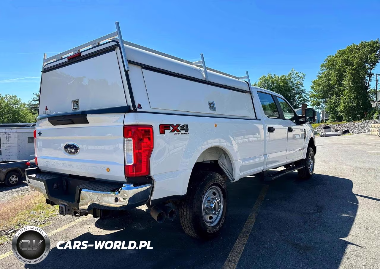2019 Ford F250 Super Duty VIN:1FT7W2BT0KEC82758 - 3