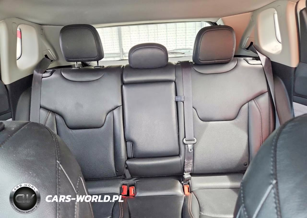 2022 Jeep Compass Latitude Lux VIN:3C4NJDFB6NT172465 - 10