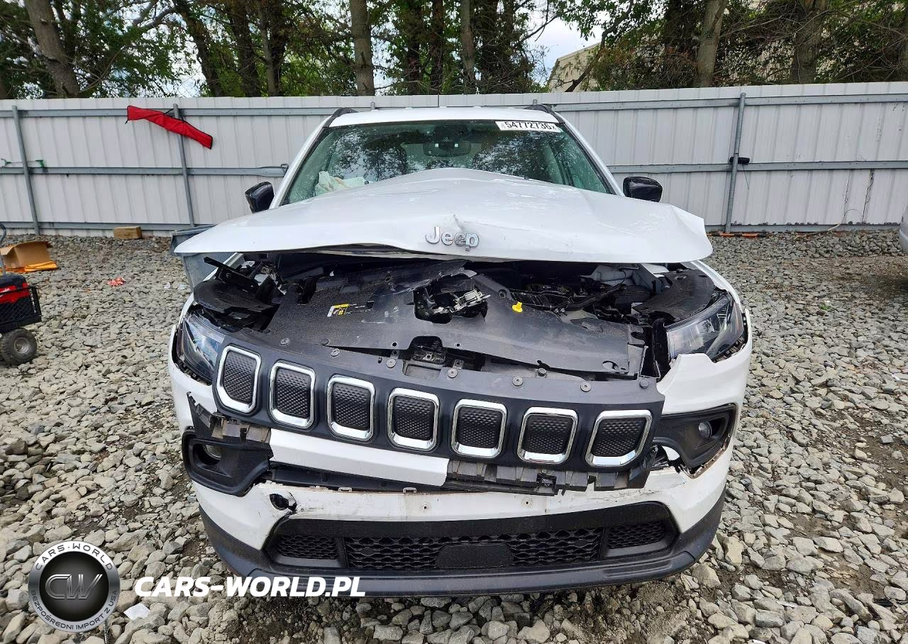 2022 Jeep Compass Latitude Lux VIN:3C4NJDFB6NT172465 - 5