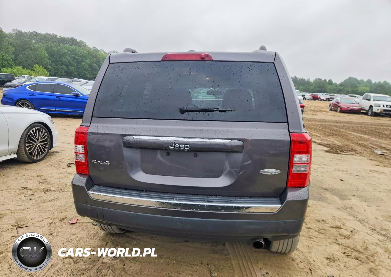 2016 Jeep Patriot Latitude VIN:1C4NJRFB3GD501712 - 6