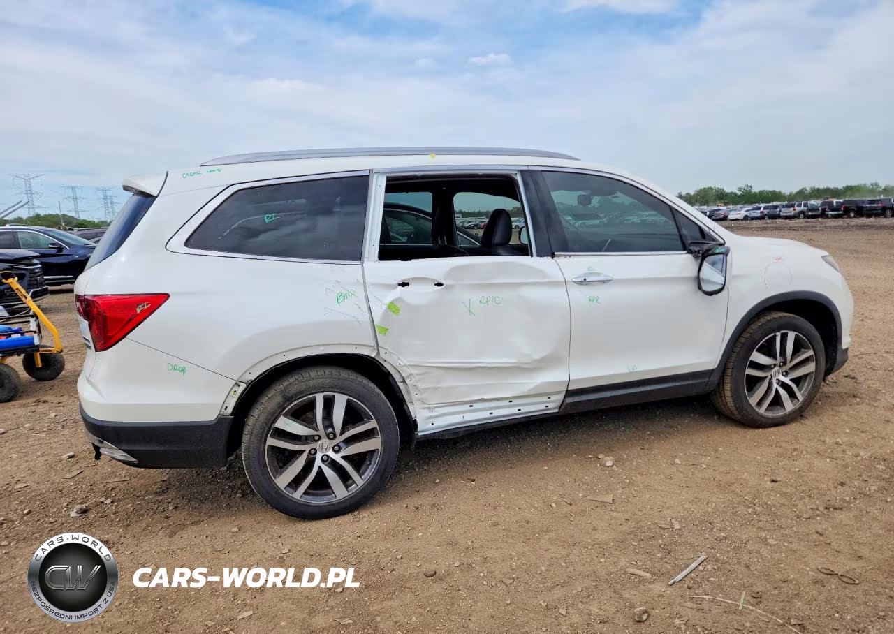 2017 Honda Pilot Touring VIN:5FNYF6H94HB021647 - 3