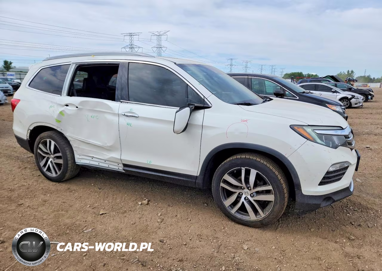 2017 Honda Pilot Touring VIN:5FNYF6H94HB021647 - 4