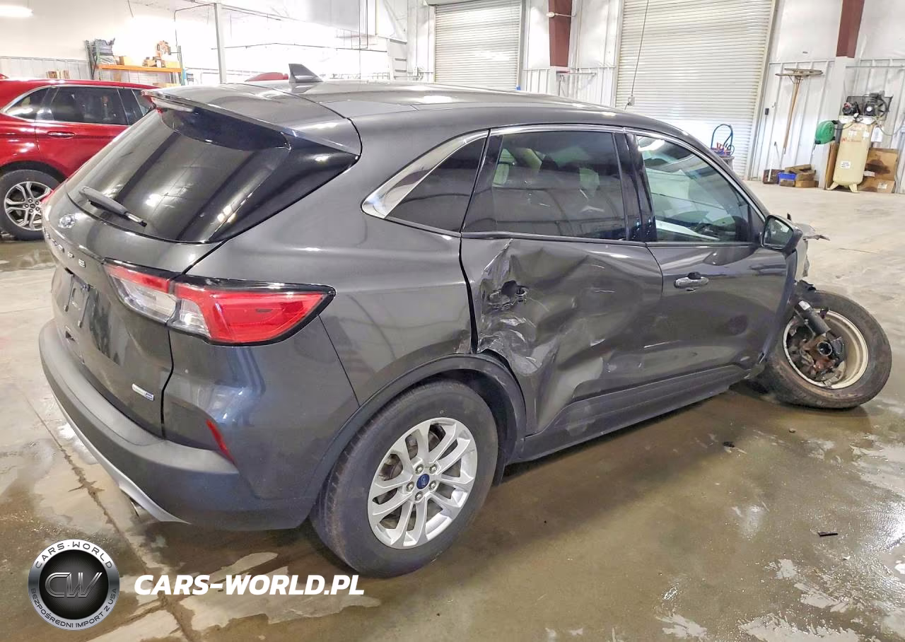 2020 Ford Escape Se VIN:1FMCU9G6XLUB91581 - 3
