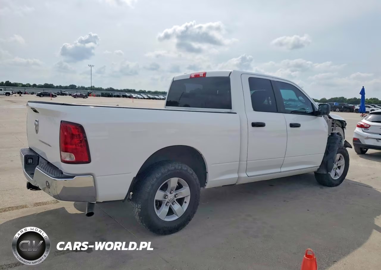 2020 Ram 1500 Classic Tradesman VIN:1C6RR6FT7LS158367 - 3