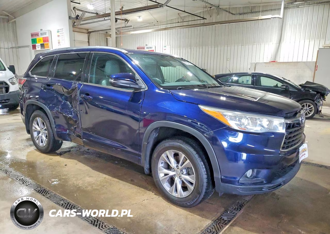 2015 Toyota Highlander Xle VIN:5TDJKRFHXFS217013 - 4