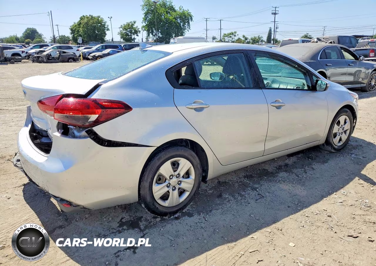 2018 Kia Forte Lx VIN:3KPFK4A79JE282509 - 3
