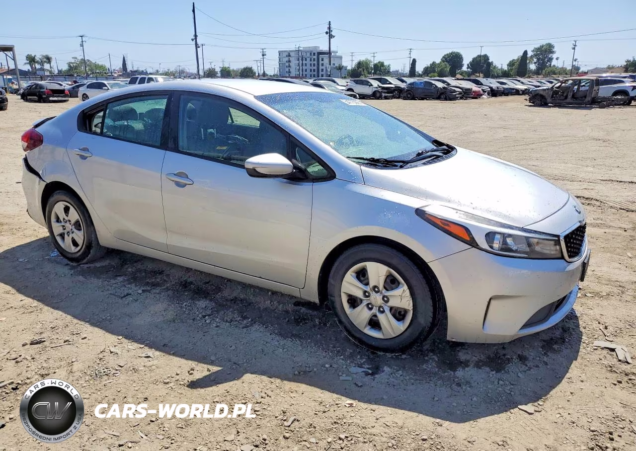 2018 Kia Forte Lx VIN:3KPFK4A79JE282509 - 4