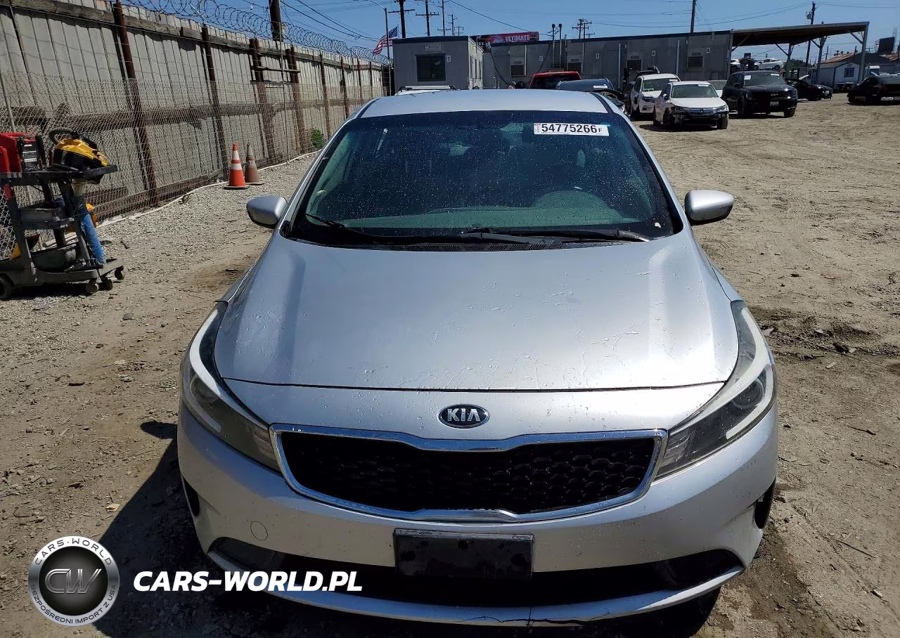 2018 Kia Forte Lx VIN:3KPFK4A79JE282509 - 5