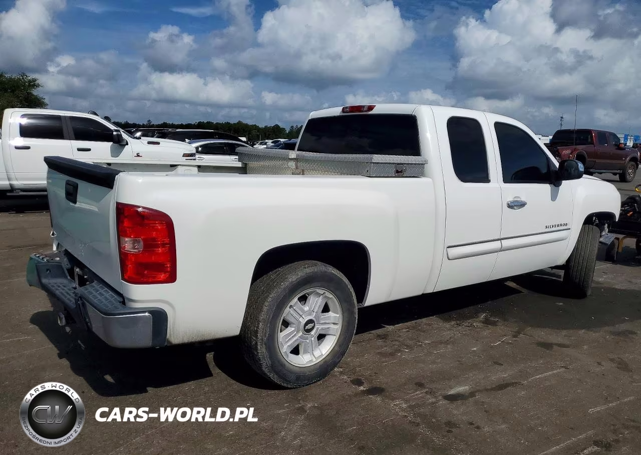 2009 Chevrolet Silverado C1500 Lt VIN:1GCEC29019Z203547 - 3