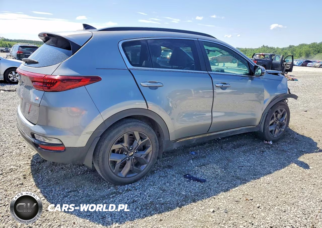 2020 Kia Sportage S VIN:KNDP63AC4L7635614 - 3