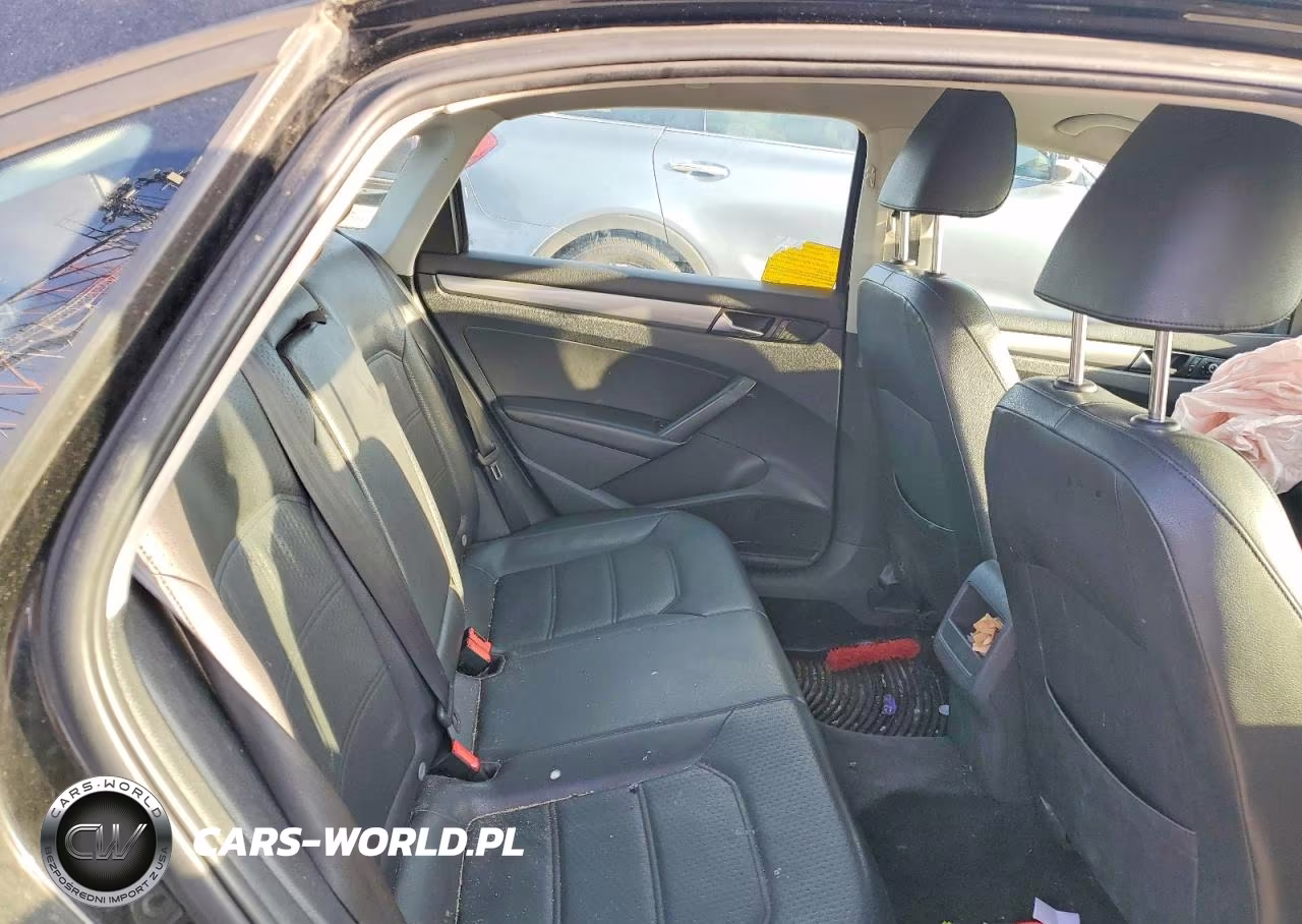 2014 Volkswagen Passat S VIN:1VWAH7A38EC013354 - 10