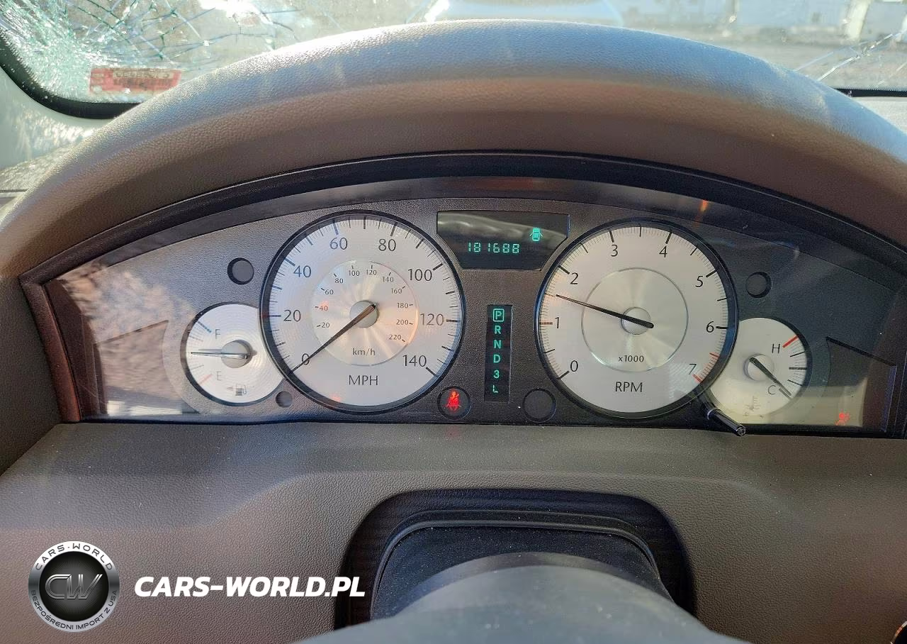 2008 Chrysler 300 Touring VIN:2C3LA53G48H262826 - 9