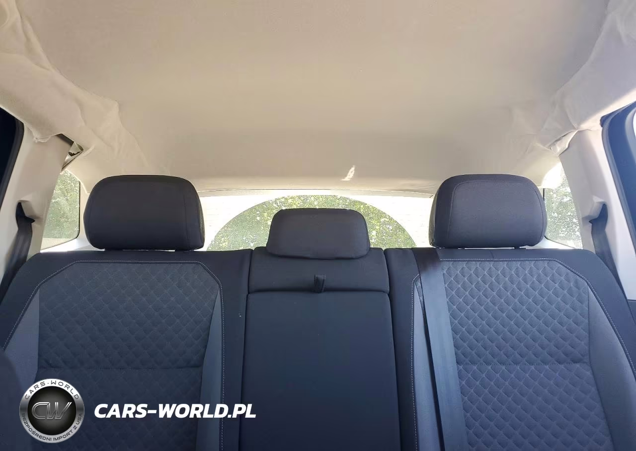2018 Volkswagen Tiguan S VIN:3VV0B7AX5JM080622 - 10