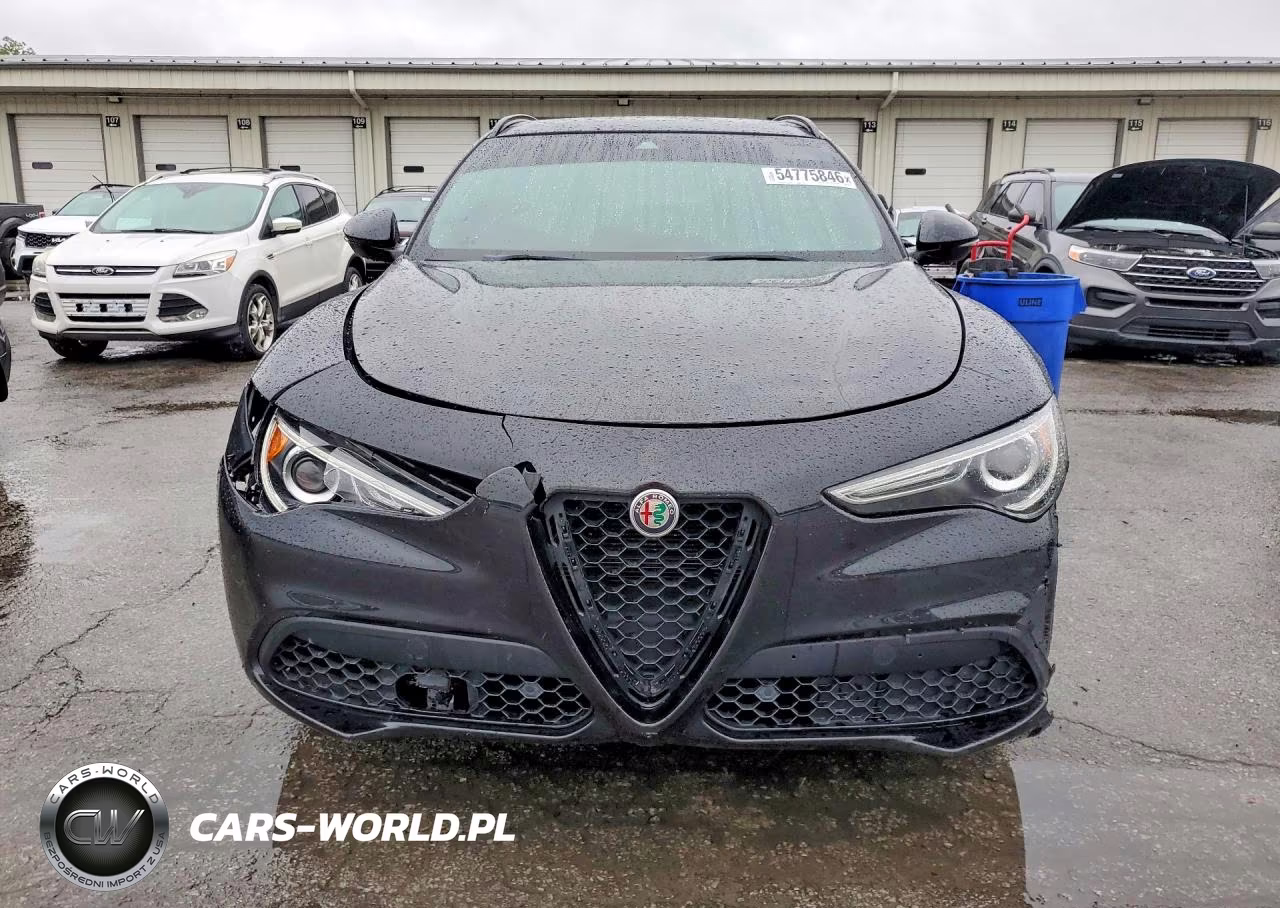 2018 Alfa Romeo Stelvio Ti Sport VIN:ZASFAKNN6J7B99370 - 5